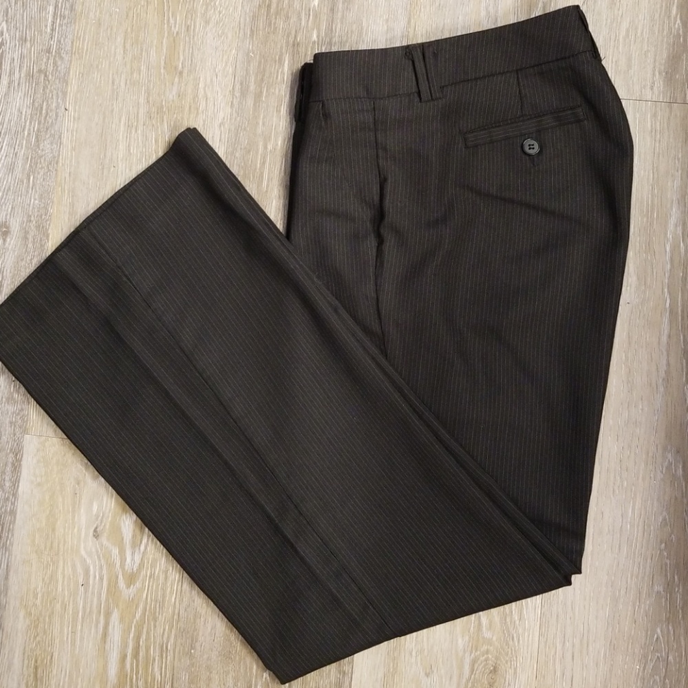 NY&CO Pinstripe dress pant size 4 petite